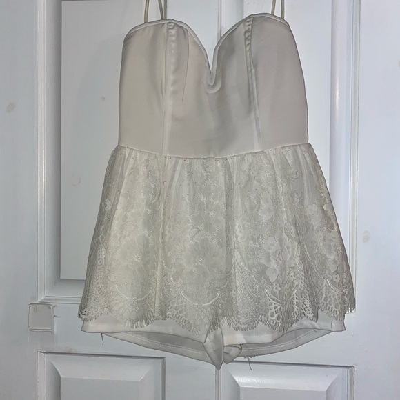 Brand new romper - Picture 1 of 2